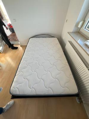 Futon Bettgestell Balance Gentle Massiv Holz Schwarz 120 x 200 - Moebel Haushalt - Pforzheim (Innenstadt)