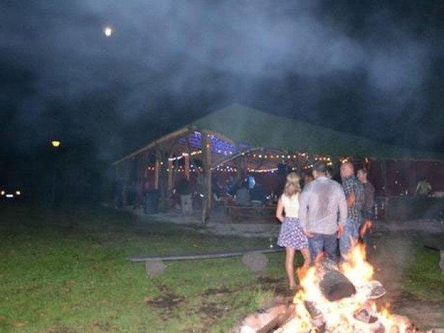 Biete Feriendorf für Selbstversorger im Riesengebirge in Polen mit 125 Betten zu - Ferienwohnung Haus - Janowice Wielkie