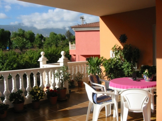 Wohnung mit grosser Terrasse, Pool & Garage in Puerto de la Cruz  Teneriffa    - Immobilien - Puerto de la Cruz