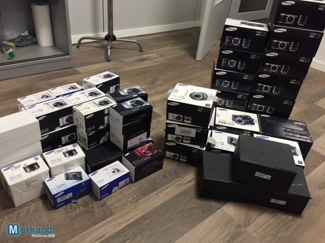 Samsung Kameras, Spiegelreflex, Objektive etc.68pcs.-Ideal für Shops und Interne - Foto Film Cam Optik - Goerlitz