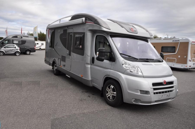 Bürstner Ixeo Pluss 724  - Camping - Hamburg