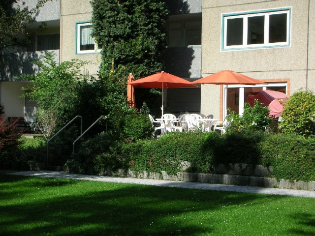 Lichtdurchflutete, moderne, seniorenfreundliche Zwei-Zimmerwohnung mit Südloggia - Vermietungen - Heppenheim