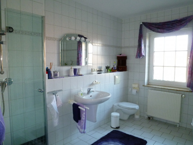 Großzügig ausgestattete Ferienwohnung in Ostseenähe - Ferienwohnung Haus - Elmenhorst/Lichtenmhagen