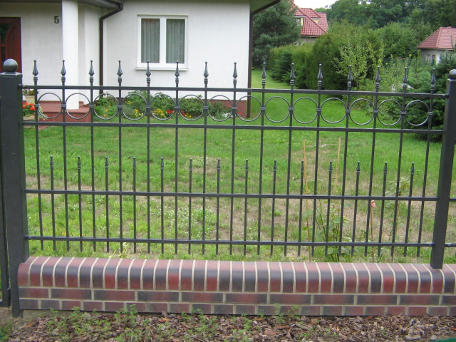 Zäune,Metallzäun, Zaunanlage, Toranlage,Zaun aus Polen von Hart Metall-Zaune - Handwerk Hausbau Garten - Wittingen