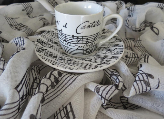 Geschenkartikel: Kaffeetasse Kaffee-Kantate Tuch mit Notendesign € 40, - - Moebel Haushalt - Walddorfhäslach